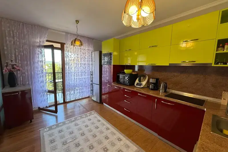 Spacious 3-room maisonette with sea view in Primorsko