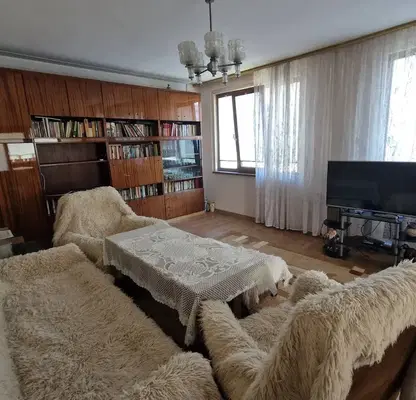 Photo 4 — 3-bedroom apartment in Razgrad, Centyr