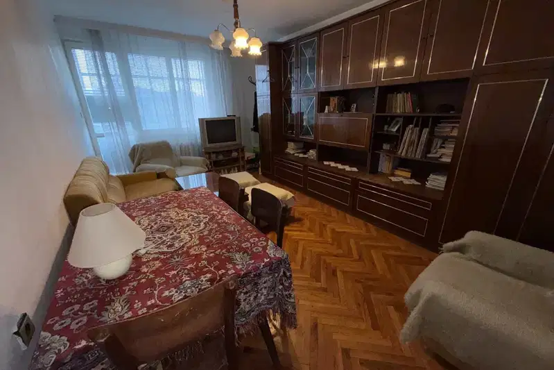 Three-room apartment with garage in Vazrazhdane district, Razgrad