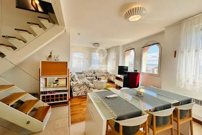 Three-room maisonette with panoramic view in Pirin Golf, Razlog