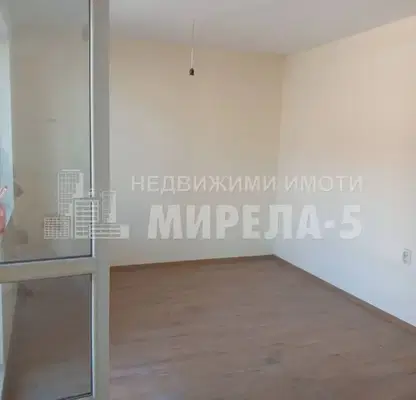 Photo 3 — 3-bedroom apartment in Ruse, Centralen Yujen Raion