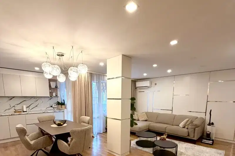 3-bedroom apartment in Ruse, Centyr
