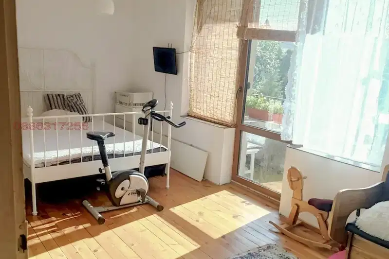 Three-room apartment in the Center of Ruse with terrace