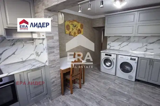 Three-room apartment in Charodeyka Sever, Ruse with functional layout