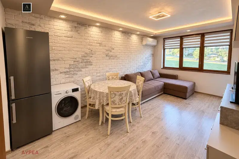 Three-room apartment in Druzhba 3, Ruse with large terrace