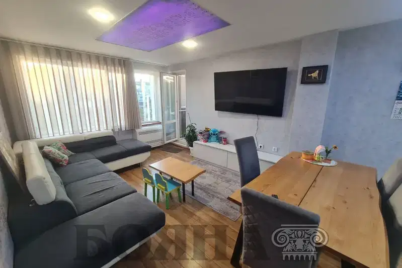 4-room apartment in Hushove, Ruse with two terraces