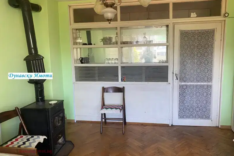 1-стаен апартамент в Широк център, Русе с асансьор