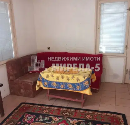 Снимка 3 — Тристаен апартамент с три тераси в Широк център, Русе