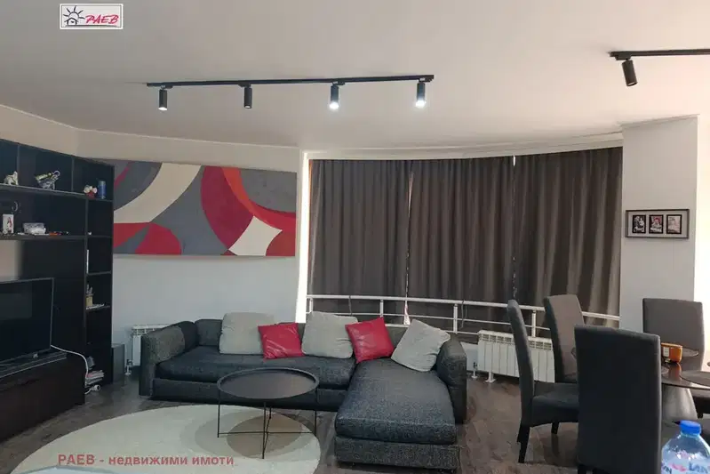 Three-room apartment in Ruse, Vazrazhdane with balcony