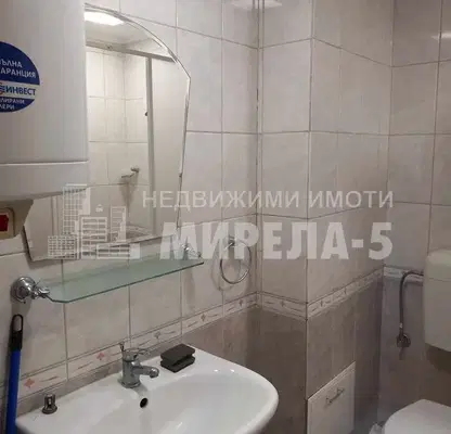 Снимка 3 — Двустаен апартамент с две тераси в Русе, Възраждане