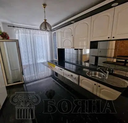Photo 3 — 2-bedroom apartment in Ruse, Yalta