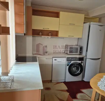 Снимка 4 — Тристаен апартамент в кв. Ялта, Русе с тераса