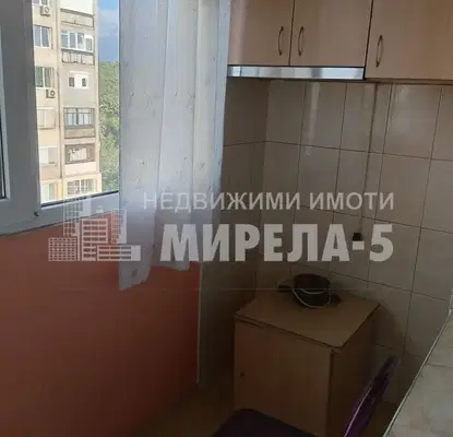 Photo 3 — Two-room apartment in Ruse, Zdravec with glazed terrace
