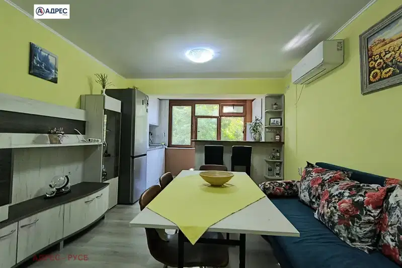 One-room apartment in Zdravec Istok, Ruse with enclosed terrace