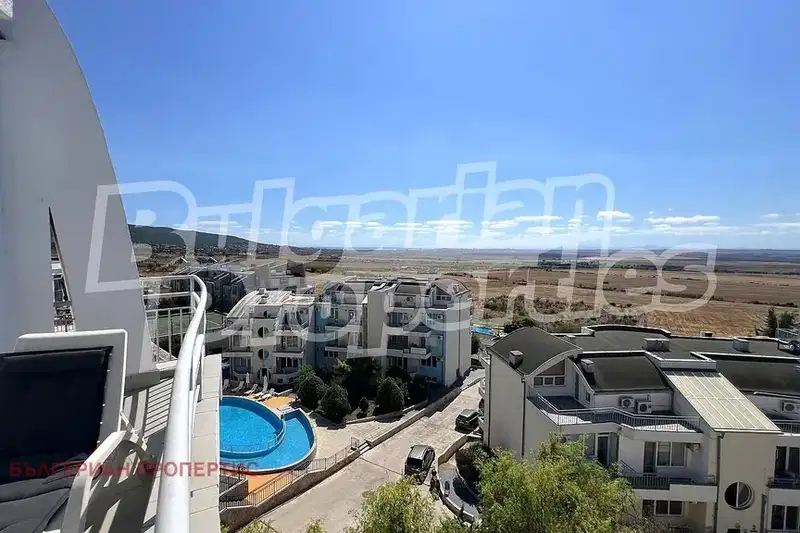 4-стаен апартамент с панорамна тераса в с. Кошарица