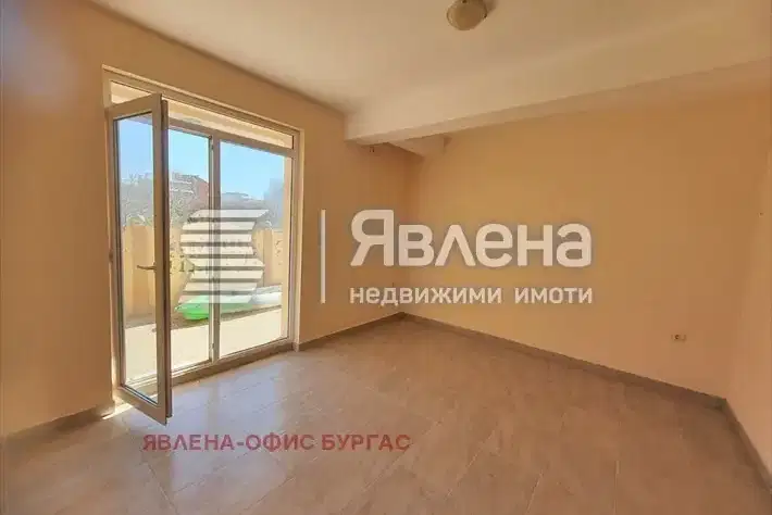 Studio apartment in Lozenets village with courtyard access
