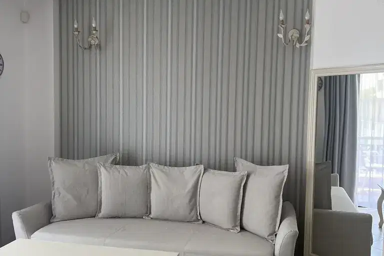 Двустаен апартамент в с. Лозенец с тераса в Oasis Resort