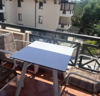 Снимка 2 — Двустаен апартамент в с. Лозенец с тераса в Oasis Resort