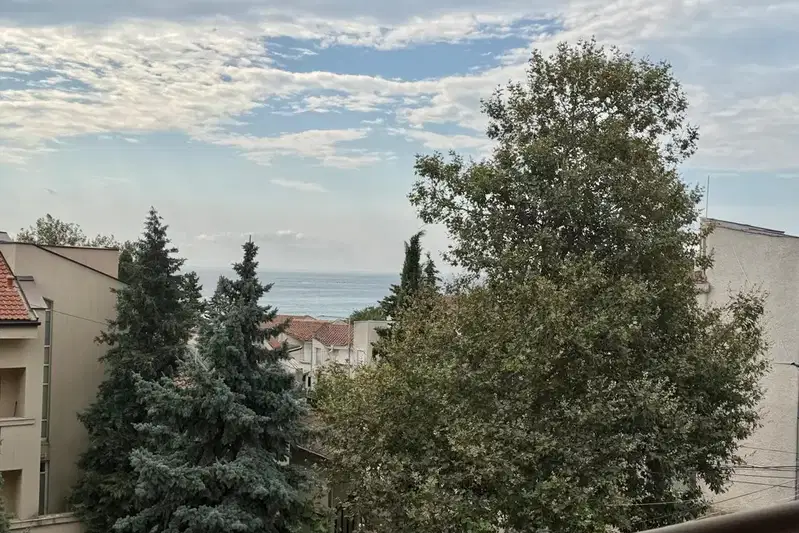 Двустаен апартамент с гледка море в с. Равда