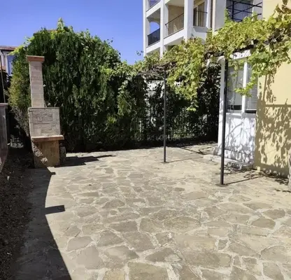 Photo 2 — Two-room apartment in the centre of Ravda with terrace