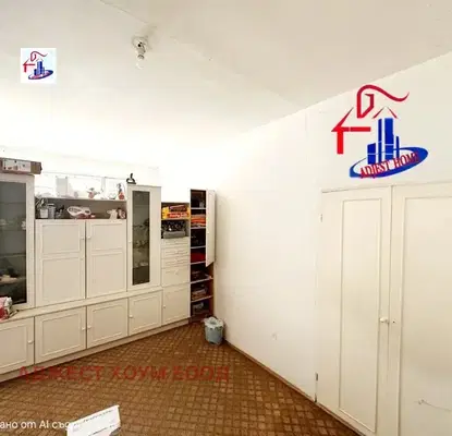 Снимка 2 — Двустаен апартамент с голяма тераса в 5-ти полк, Шумен