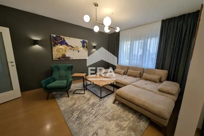 Четиристаен апартамент 113 кв.м. в Шумен, кв. 5-ти полк, с две тераси
