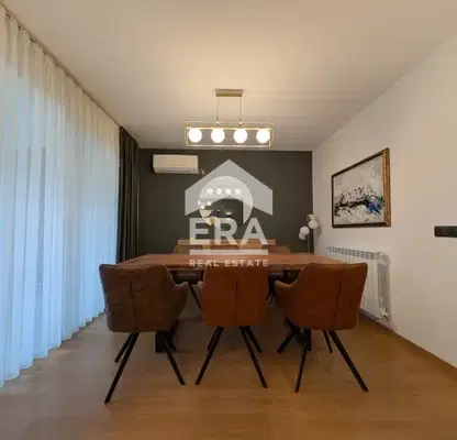 Снимка 3 — Четиристаен апартамент 113 кв.м. в Шумен, кв. 5-ти полк, с две тераси