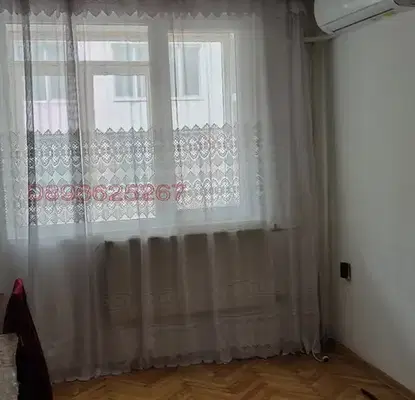 Снимка 3 — 4-стаен апартамент с гараж в 5-ти полк, Шумен