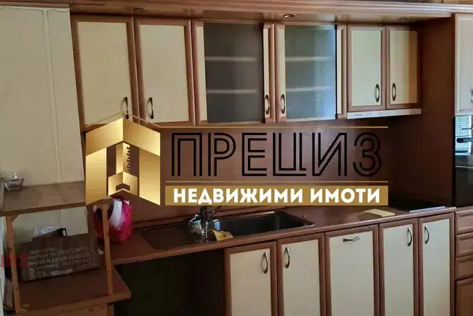 Three-room apartment in Shumen, Bolnitsata with terrace