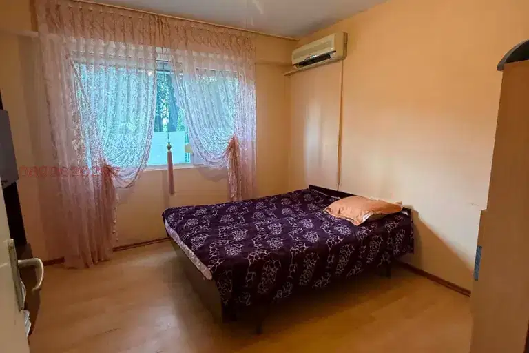 3-bedroom apartment in Shumen, Bolnicata