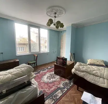 Снимка 2 — Тристаен апартамент с 3 тераси в Център, Шумен