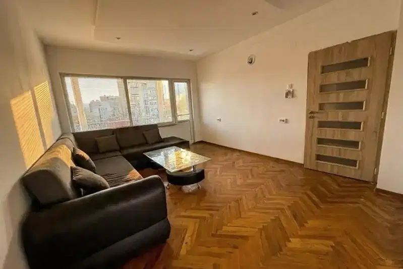 Three-room apartment with south aspect in the centre of Shumen