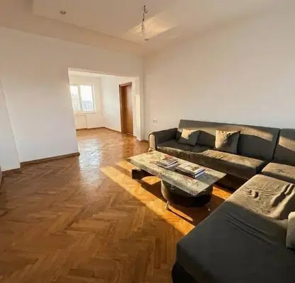 Photo 2 — Three-room apartment with south aspect in the centre of Shumen