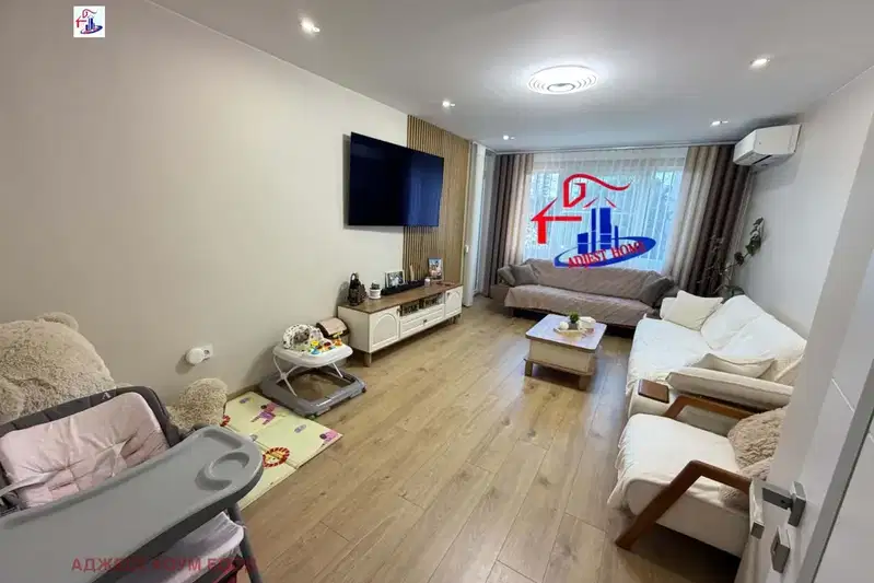 4-bedroom apartment in Shumen, Centyr