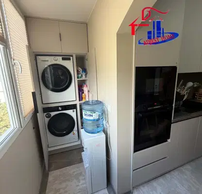 Photo 4 — 4-bedroom apartment in Shumen, Centyr