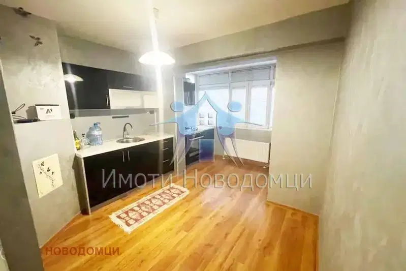Двустаен апартамент в Добруджански, Шумен с подобрения