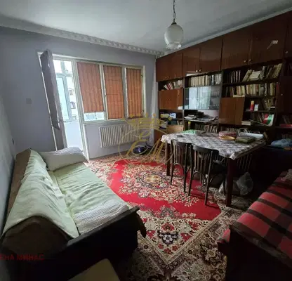 Снимка 2 — Тристаен апартамент с две тераси в Добруджански, Шумен