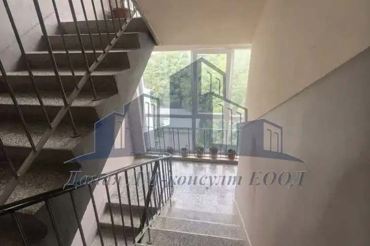 4-bedroom apartment in Shumen, Dobrudjanski