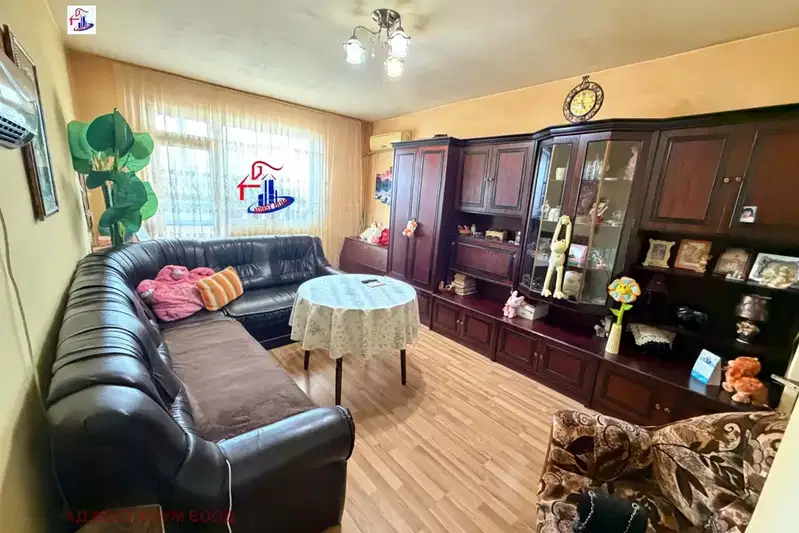 4-bedroom apartment in Shumen, Dobrudjanski