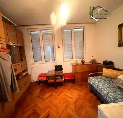 Снимка 4 — Тристаен апартамент в Шумен, кв. Добруджански с таванско помещение
