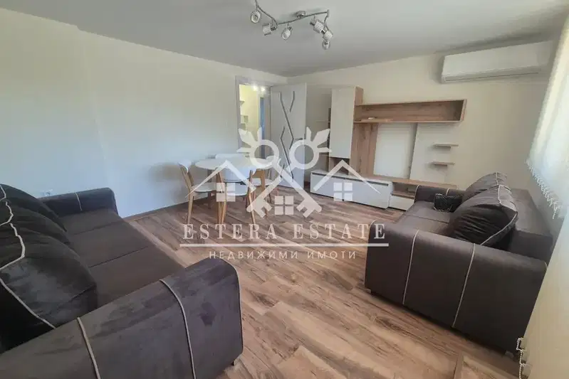 Three-room apartment in Shumen, Ruski Pametnik area, 5th floor