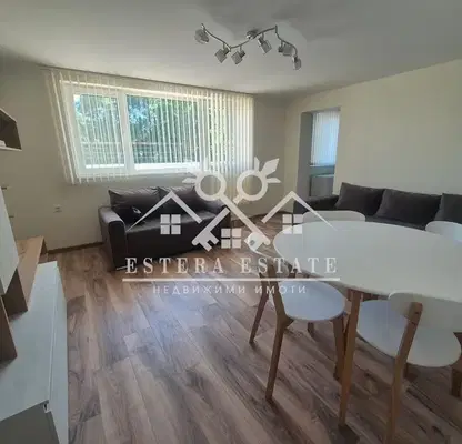 Photo 2 — Three-room apartment in Shumen, Ruski Pametnik area, 5th floor