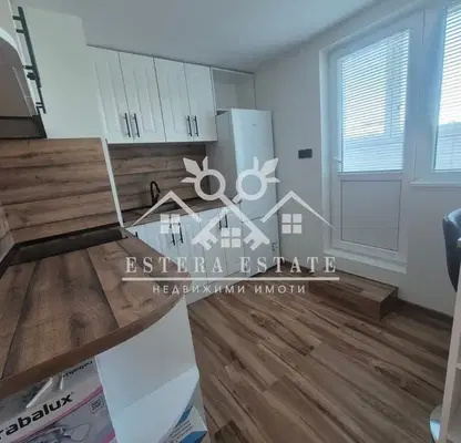 Photo 4 — Three-room apartment in Shumen, Ruski Pametnik area, 5th floor