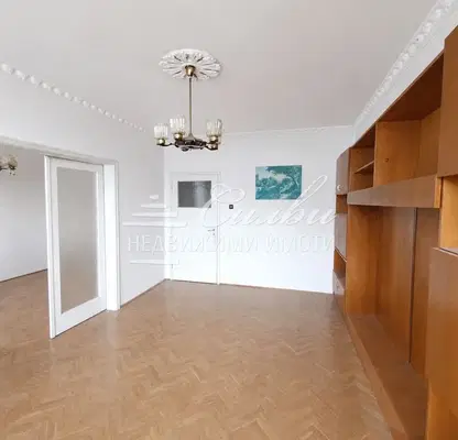 Photo 2 — Four-room apartment with three bedrooms in Shumen, Matematischeska gimnaziya
