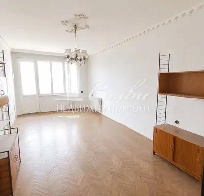 Photo 3 — Four-room apartment with three bedrooms in Shumen, Matematischeska gimnaziya