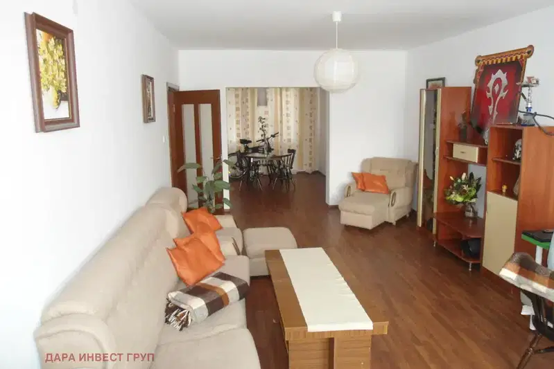 Three-room apartment in Shumen, Pazara with large terrace