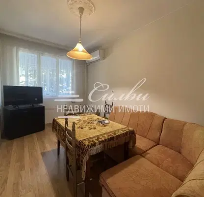 Photo 3 — Three-room apartment with two terraces in the Tombul Dzhamiya district, Shumen