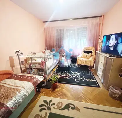 Снимка 3 — Двустаен апартамент в Шумен, Тракия с тераса