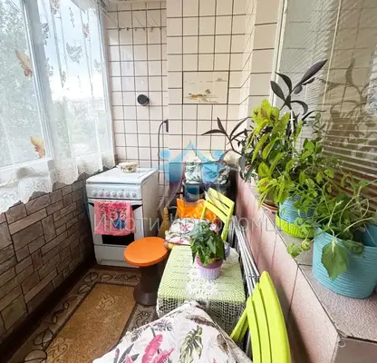 Снимка 4 — Двустаен апартамент в Шумен, Тракия с тераса