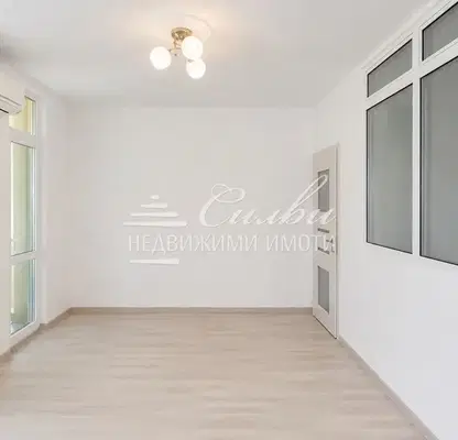 Photo 2 — Two-room apartment with terrace in Trakiya district, Shumen